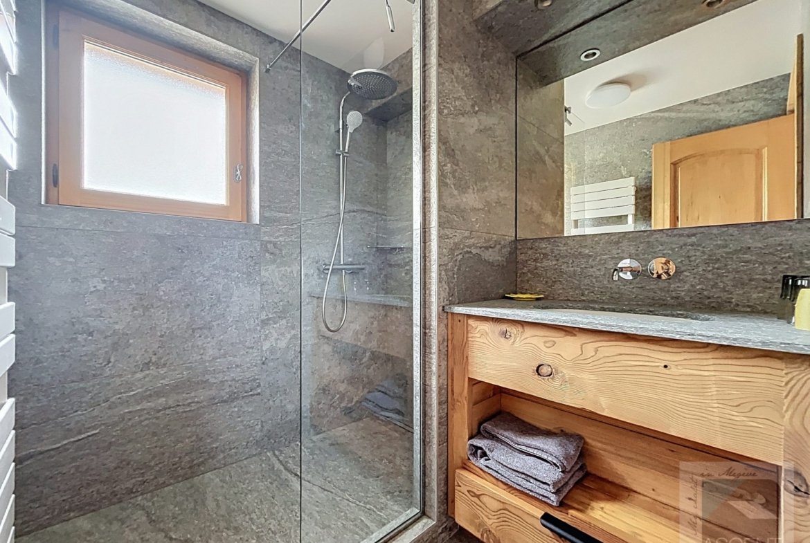 Chalet near a free shuttle stop for rent in Rochebrune, Megève. - Photo 22