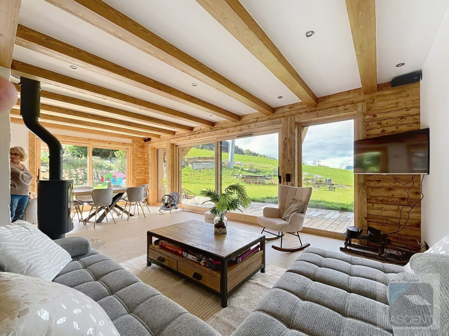 Brand-new chalet for rent on the Rochebrune ski slopes. - Photo 3