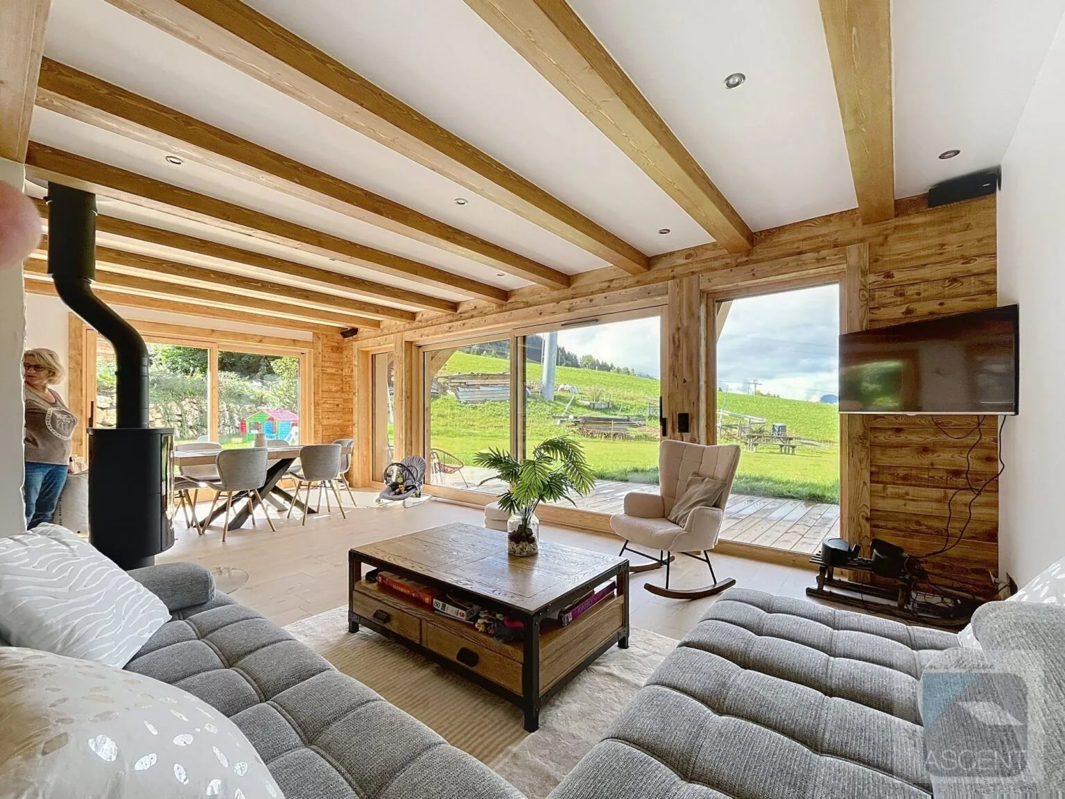 Brand-new chalet for rent on the Rochebrune ski slopes. - Photo 3