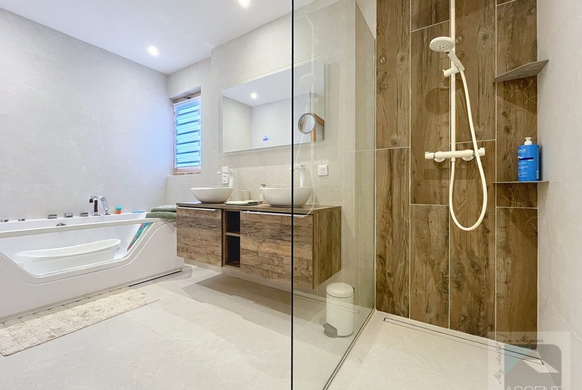 Brand-new chalet for rent on the Rochebrune ski slopes. - Photo 12