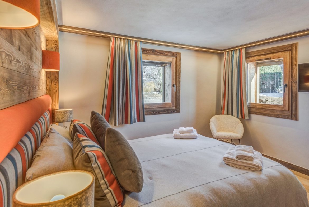 Brand-new chalet for rent at Le Jaillet in Megève. - Photo 13