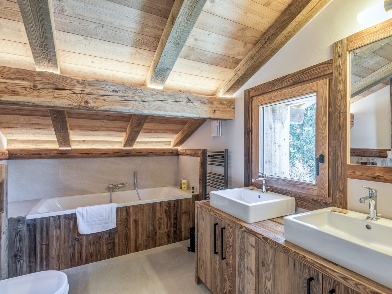 Brand-new chalet for rent at Le Jaillet in Megève. – Photo 15 Brand-new chalet for rent at Le Jaillet in Megève. - Photo 15