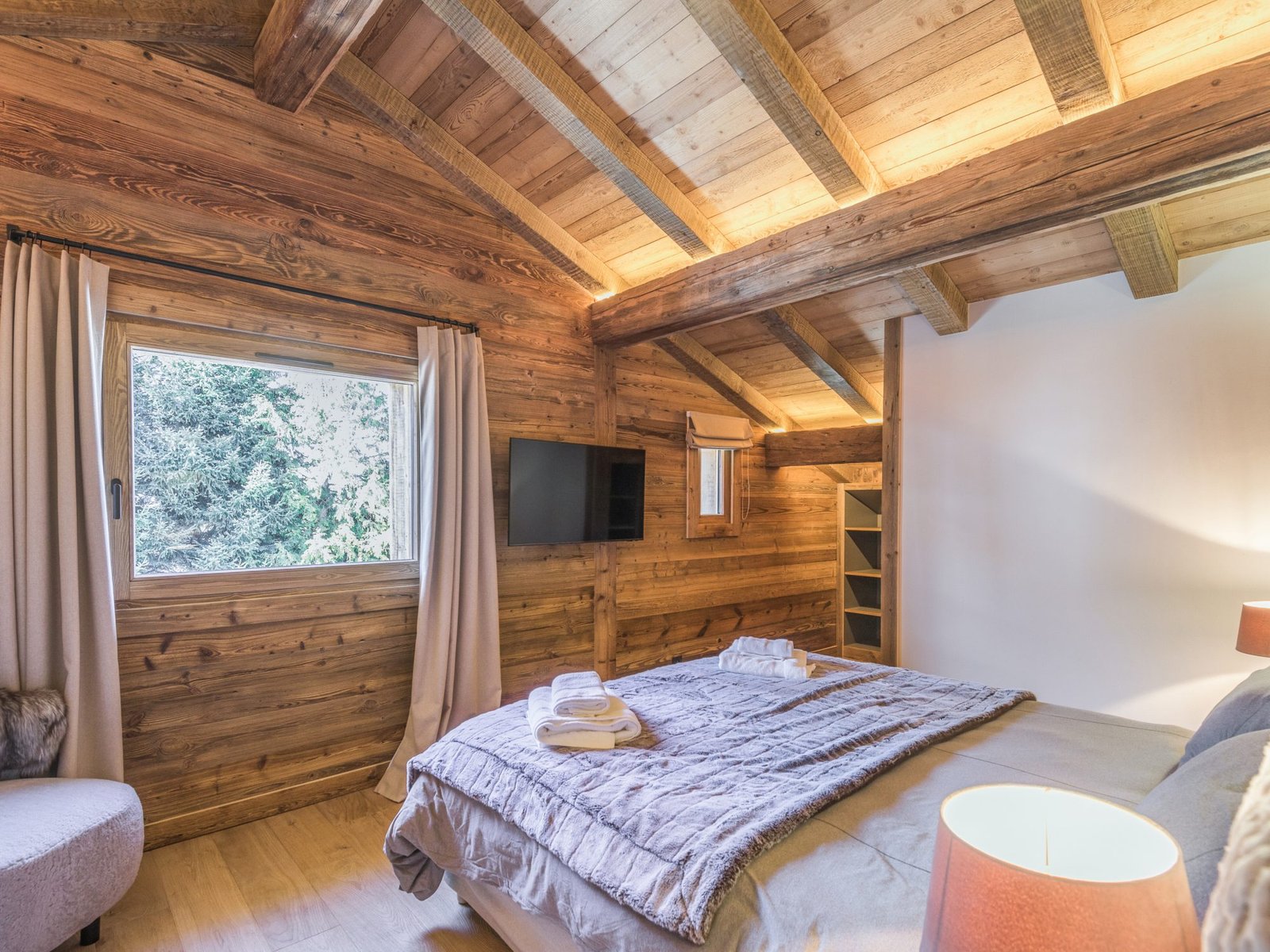 Brand-new chalet for rent at Le Jaillet in Megève. – Photo 17 Brand-new chalet for rent at Le Jaillet in Megève. - Photo 17