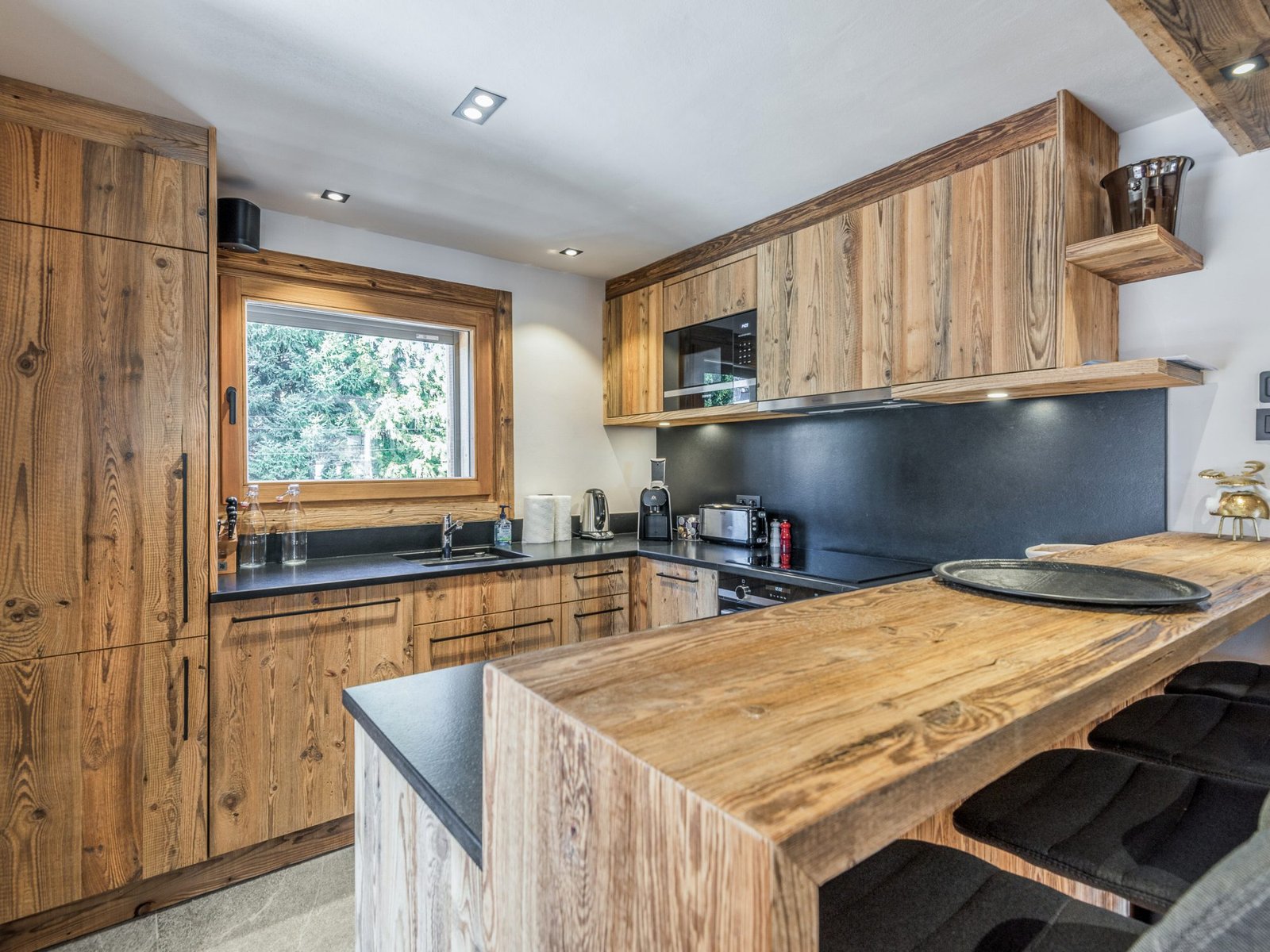 Brand-new chalet for rent at Le Jaillet in Megève. – Photo 10 Brand-new chalet for rent at Le Jaillet in Megève. - Photo 10