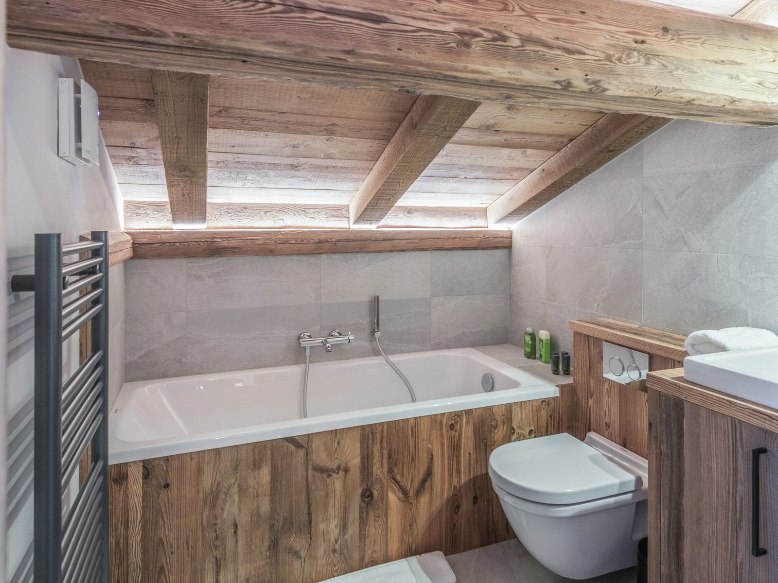 Brand-new chalet for rent at Le Jaillet in Megève. – Photo 19 Brand-new chalet for rent at Le Jaillet in Megève. - Photo 19