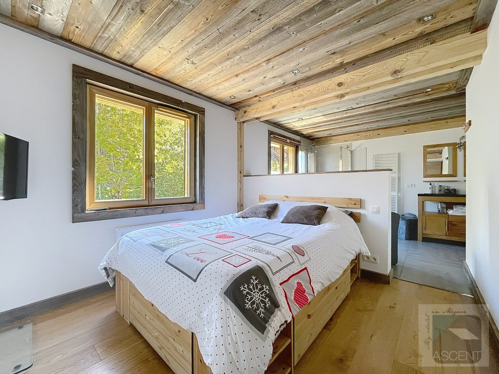 Charming chalet for rent near the Rochebrune ski slopes. – Photo 4 Charming chalet for rent near the Rochebrune ski slopes. - Photo 4