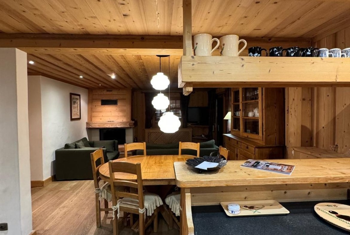 Chalet for rent in the centre of Megève. - Photo 2