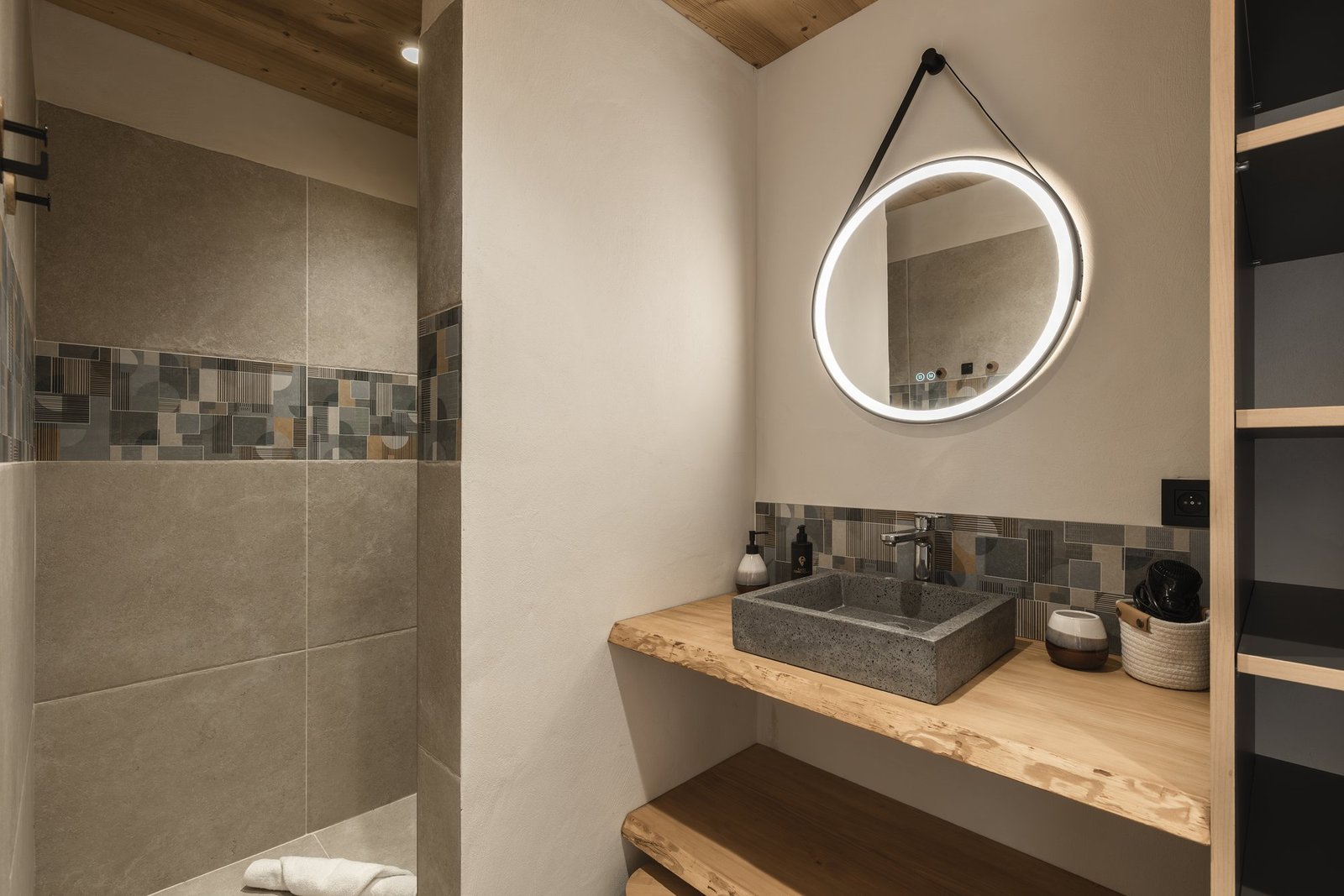 chalet-stem-28-chambre2-sdb Chalet Stem - Chambre 2, salle de bain