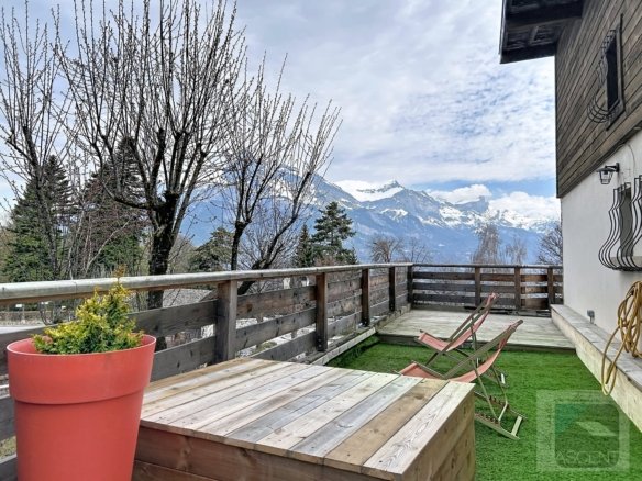Appt Comblours - Terrasse, vue montagne