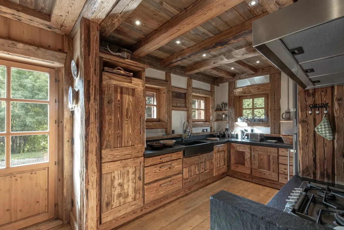 Cuisine ouverte sur le séjour — Chalet Jaillet, location saisonnière à Megève