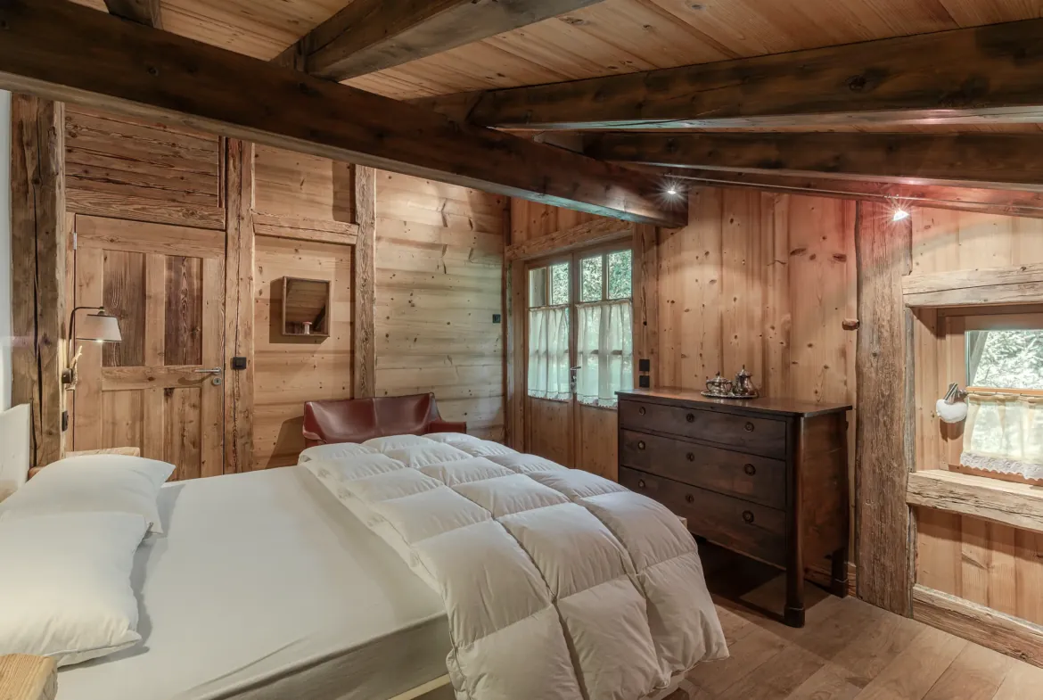 Chambre 3, lit double — Chalet Jaillet, location saisonnière à Megève