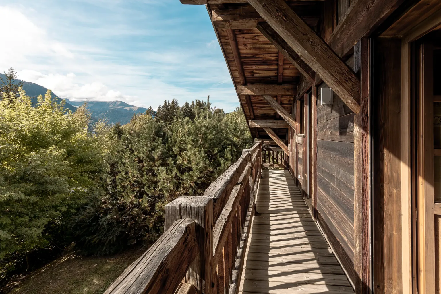 Balcon des chambres 4 et 5 — Chalet Jaillet, location saisonnière à Megève