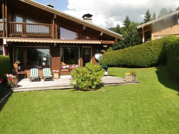 Extérieur et jardin — Appt Petit Prince, duplex à Demi-Quartier près de Megève