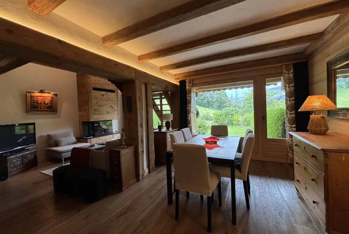 Pièce à vivre ouverte — Appt Petit Prince, duplex à Demi-Quartier près de Megève