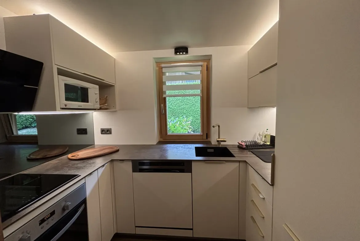 Cuisine équipée avec lave-vaisselle — Appt Petit Prince, duplex à Demi-Quartier près de Megève