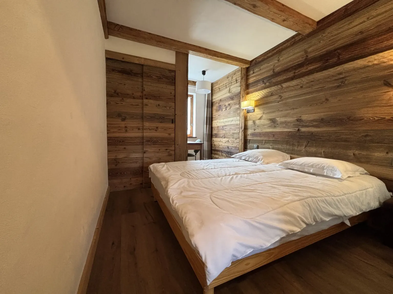 Chambre double — Appt Petit Prince, duplex à Demi-Quartier près de Megève