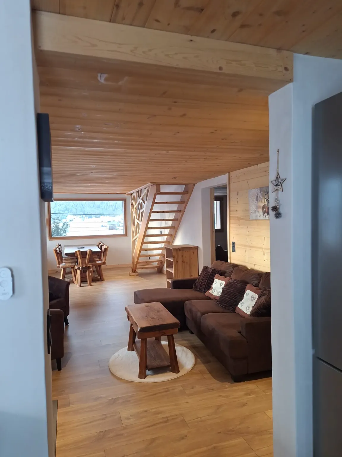 Chalet Le Stevaly, Megève — Salon vu depuis la cuisine Chalet Le Stevaly, Megève — Salon vu depuis la cuisine