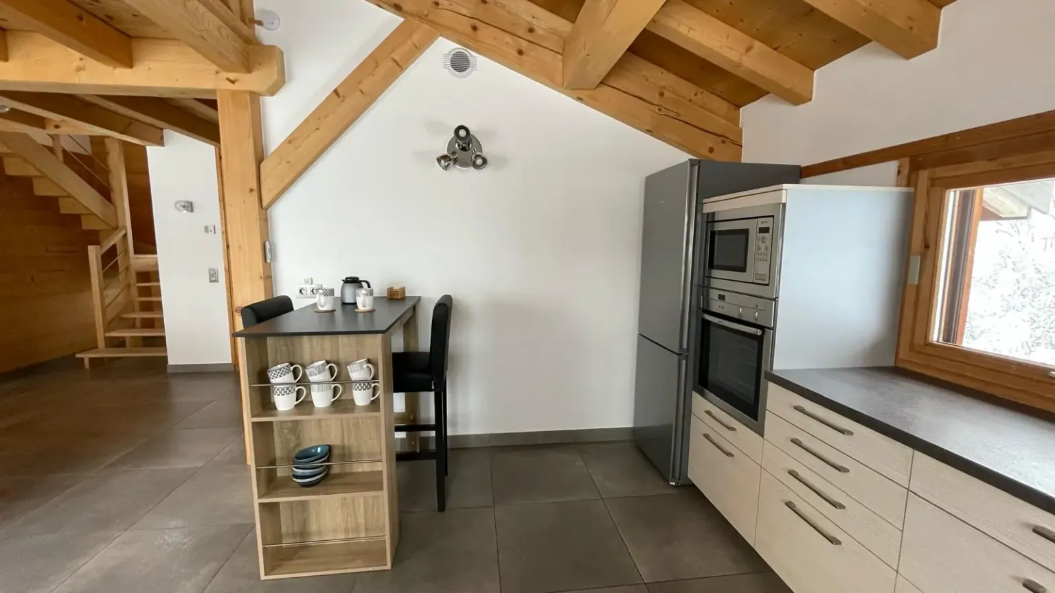 Cuisine équipée — Chalet Roc et Soleil, location saisonnière à Megève Cuisine équipée — Chalet Roc et Soleil, location saisonnière à Megève