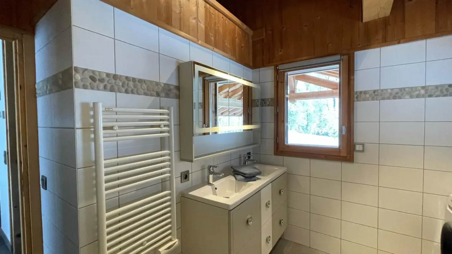 Salle de bain — Chalet Roc et Soleil, location saisonnière à Megève Salle de bain — Chalet Roc et Soleil, location saisonnière à Megève