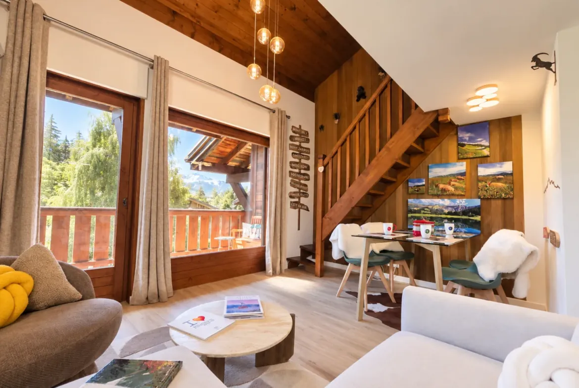 Le Refuge du Buet, Megève — Séjour ouvert sur le balcon