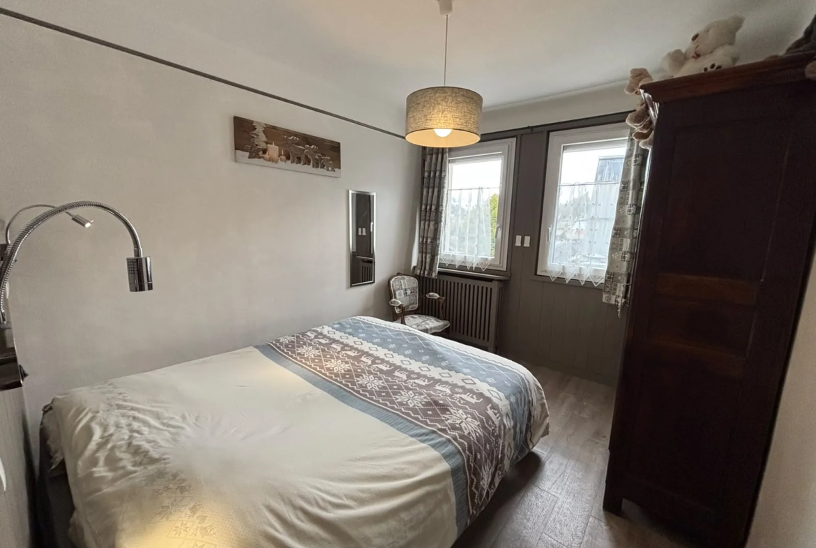 Chambre double avec armoire — Appartement Sabaudia, location saisonnière à Megève