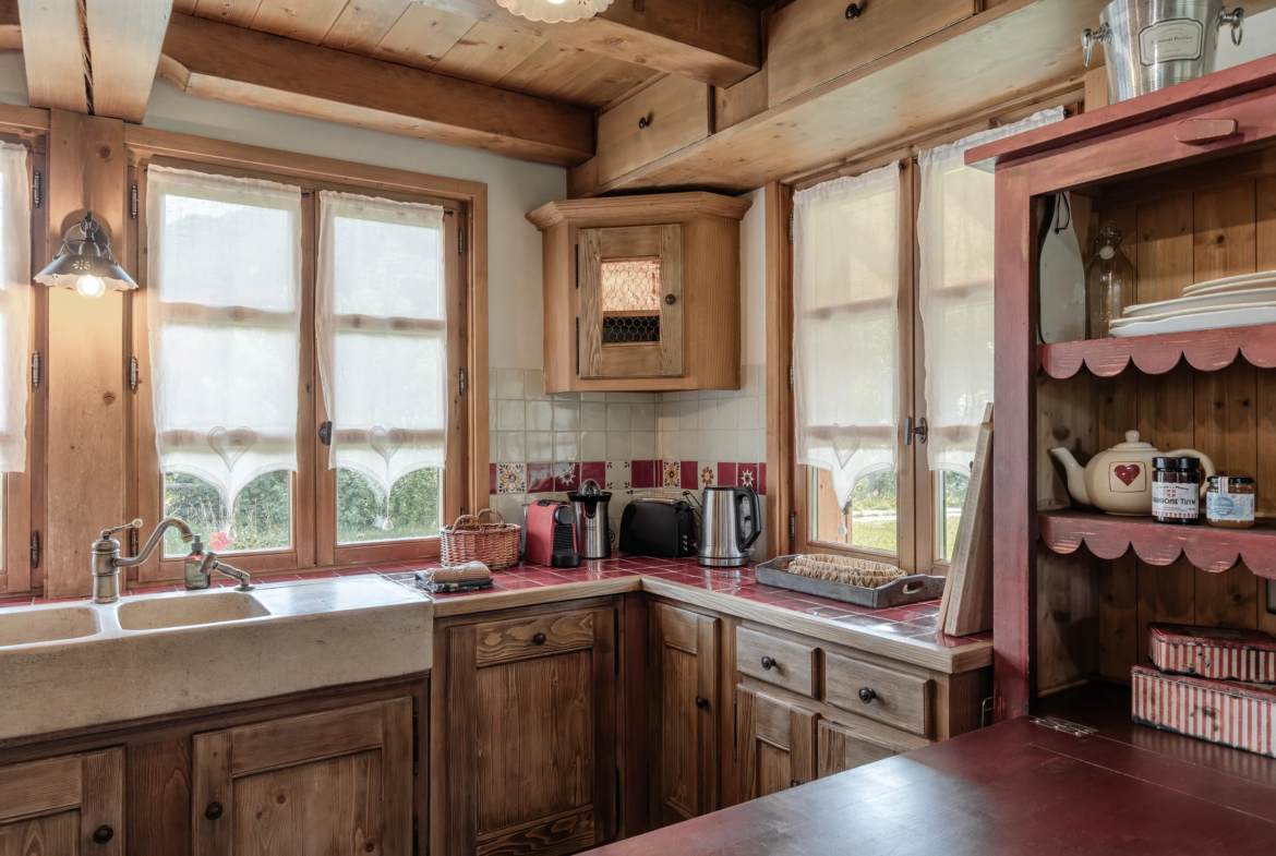 Cuisine, 3e angle — Chalet Mandarine, location saisonnière à Megève
