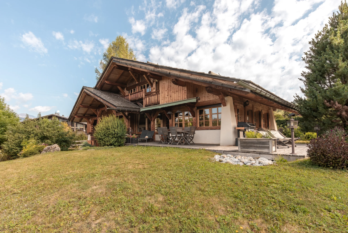 Jardin, 3e angle — Chalet Mandarine, location saisonnière à Megève