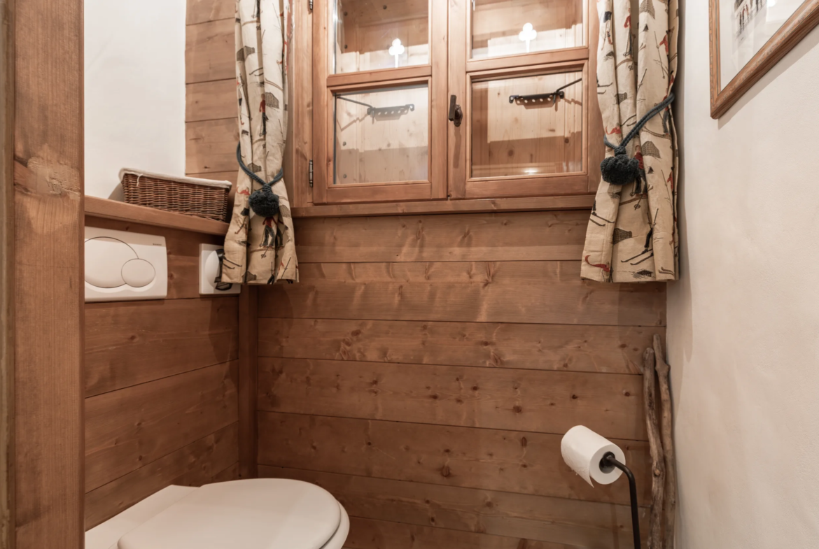 Toilettes — Chalet Mandarine, location saisonnière à Megève